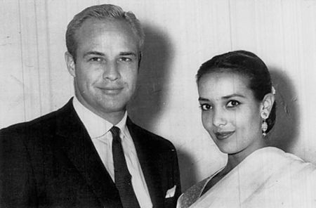 Lot #1286 Marlon Brando: Stunning 14-karat gold and sapphire necklace and earrings given to his first wife - Image 5