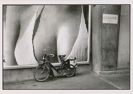 Lot #1732 Henri Cartier-Bresson Signed Photograph - Image 2