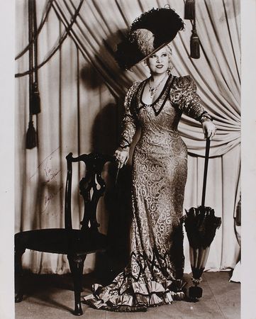 Lot #1485 Mae West: Enormous portrait of the legendary actress - Image 1