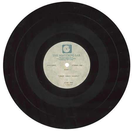 Lot #628 KISS: Crazy Crazy Nights / No No No - Image 1