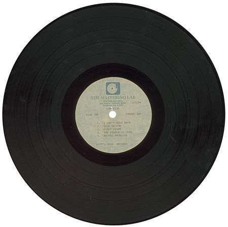 Lot #635 Survivor: Vital Signs - Image 1