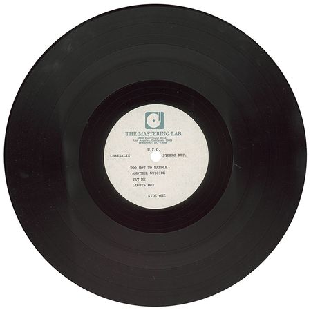 Lot #640 UFO: Lights Out - Image 1