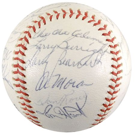 Lot #1498 NY Mets: Featuring Hall of Famers Stengel and Snider - Image 3