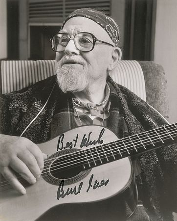 Lot #1135 Burl Ives Signed Photographs - Image 2