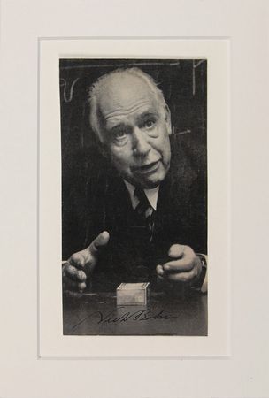 Lot #184 Niels Bohr Signed Photograph - Image 2
