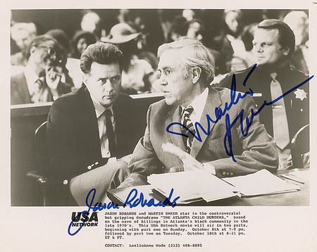 Lot #1212 Jason Robards and Martin Sheen Signed Photographs - Image 2