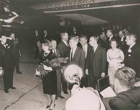 Lot #138 John F. Kennedy Collection of Five Photographs in Fort Worth - Image 2