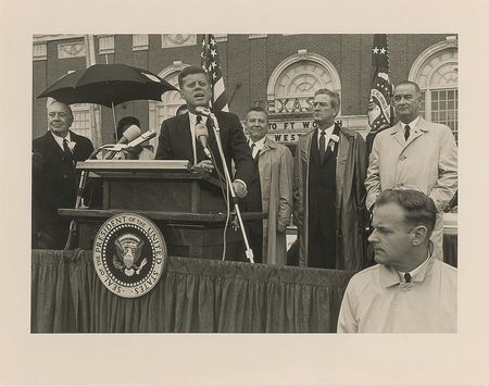 Lot #138 John F. Kennedy Collection of Five Photographs in Fort Worth - Image 3