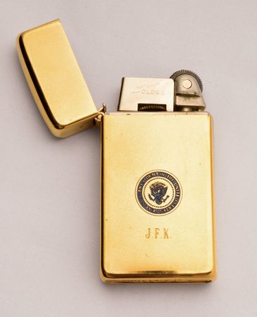 Lot #33 John F. Kennedy’s Engraved 10k Gold-plated Lighter  - Image 3