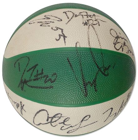Lot #1604 Boston Celtics - Image 1