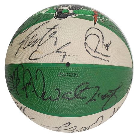 Lot #1604 Boston Celtics - Image 2