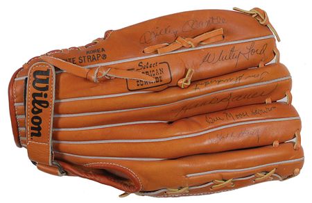Lot #1749 NY Yankees Baseball Glove - Image 1