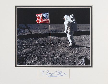 Lot #798 Moonwalkers: Aldrin and Duke Signatures - Image 1