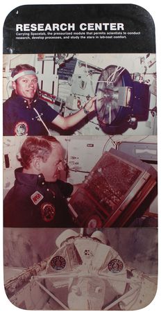 Lot #821 Shuttle Displays - Image 4