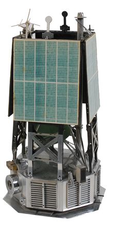 Lot #902 Satellite Model - Image 1