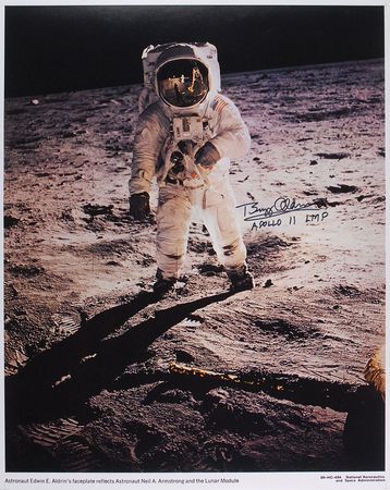 Lot #515 Buzz Aldrin - Image 1