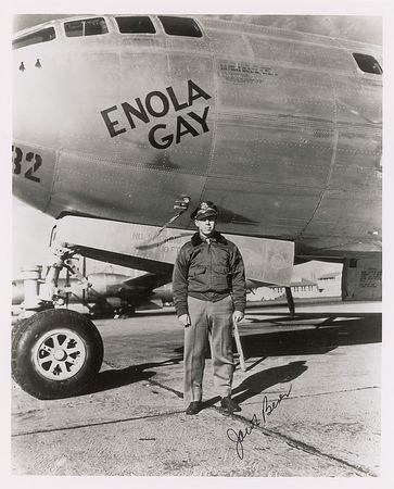 Lot #507 Enola Gay: Tibbets and Beser Signed Photographs - Image 2