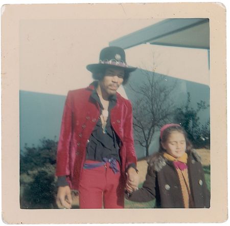 Lot #935 Jimi Hendrix: One-of-a-kind uninscribed candid of Hendrix in his groovy duds - Image 2