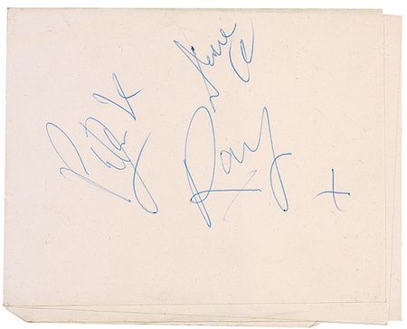 Lot #1087 The Kinks - Image 2