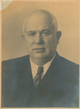 Lot #261 Nikita Khrushchev and Nikolai Bulganin: Rare Khrushchev portrait, signed as Soviet-US relations began to heat up - Image 1