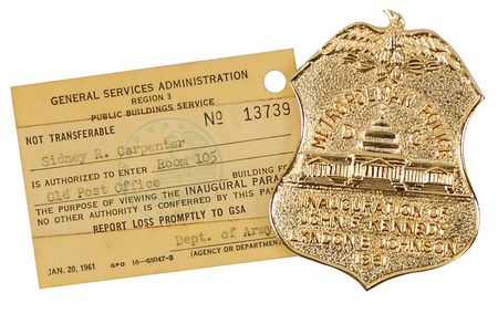 Lot #109 John F. Kennedy: Inauguration: Sought-after Metropolitan Police 1961 inauguration badge - Image 1