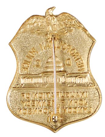 Lot #109 John F. Kennedy: Inauguration: Sought-after Metropolitan Police 1961 inauguration badge - Image 2