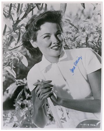 Lot #1265 Gene Tierney Signed Photographs - Image 2