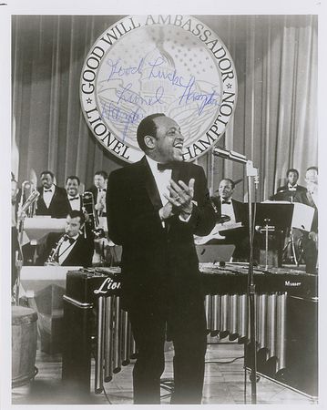 Lot #907 Lionel Hampton Signed Photographs - Image 2