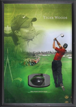 Lot #1353 Tiger Woods: Awesome Upper Deck Nike driver head - Image 1