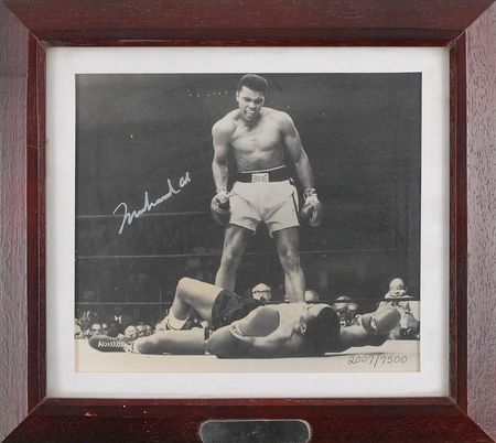 Lot #1388 Muhammad Ali: Cased wristwatch commemorating Ali’s career - Image 1