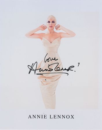 Lot #922 Annie Lennox Signed Photographs - Image 2