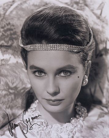 Lot #1242 Jean Simmons Signed Photographs - Image 1