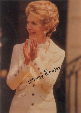 Lot #122 Ronald and Nancy Reagan Signed Photographs - Image 2