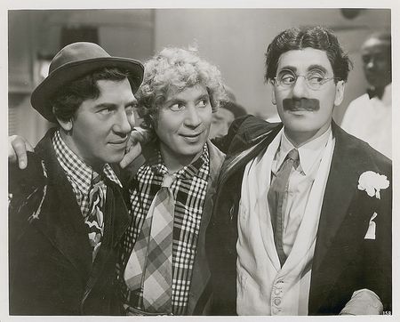 Lot #893 Groucho Marx Signature - Image 2