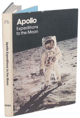 Lot #410 Astronauts: Signed by 30 astronauts, including moonwalkers Bean, Cernan, Shepard, and Young - Image 3