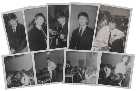 Lot #642 Beatles: Rare candid backstage photos from an April 1963 gig - Image 1