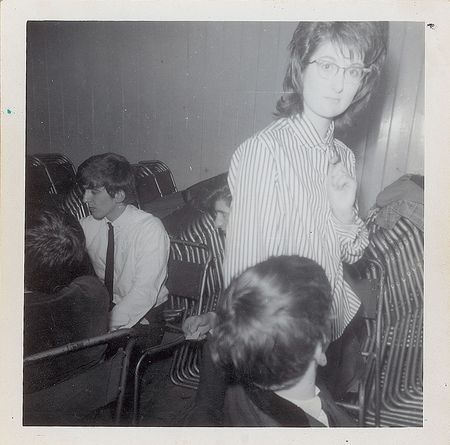 Lot #642 Beatles: Rare candid backstage photos from an April 1963 gig - Image 5