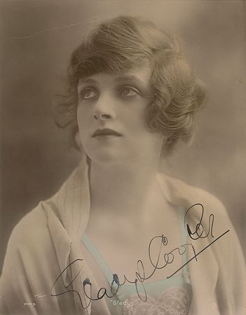 Lot #782 Actors and Actresses Signed Photographs - Image 8