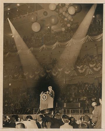 Lot #100 John F. Kennedy: Stunning image from JFK’s famous Madison Square Garden birthday party - Image 1