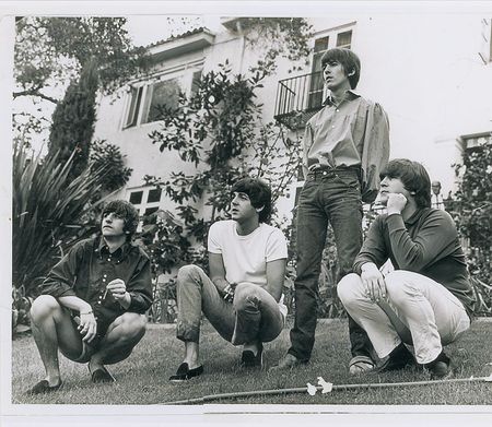 Lot #8 Beatles - Image 4