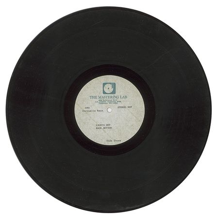 Lot #821 UFO: Lights Out - Image 2