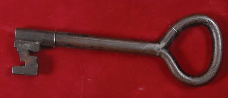 Lot #936 Harry Houdini: Lock and key presented to Houdini after escaping the notorious Newgate Prison - Image 3