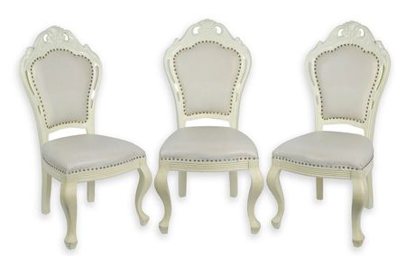 Lot #99 Barack Obama: Historically important set of chairs used by Obama, Peres, and Netanyahu during his first presidential visit to Israel - Image 1