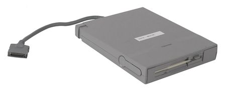 Lot #98 Bill Clinton: The laptop used to send the first-ever presidential emailâ€”to outer space! - Image 4