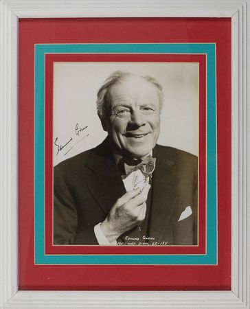 Lot #1000 Edmund Gwenn Signed Photograph - Image 2