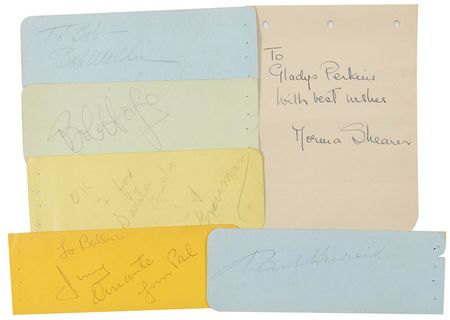 Lot #980 Actors and Actresses Signatures - Image 1