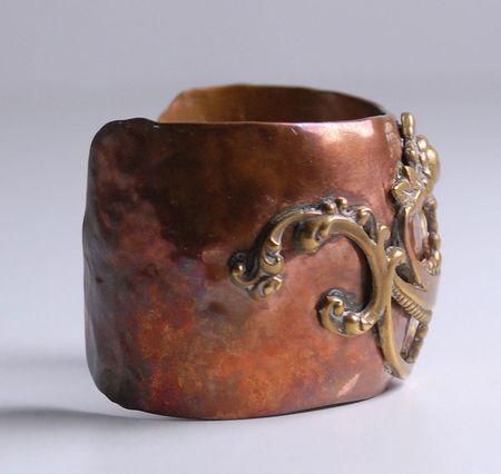 Lot #788 Jimi Hendrix: Stylish copper bracelet owned and worn by Hendrix - Image 3