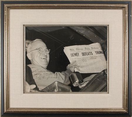 Lot #92 Harry S. Truman: Highly desirable, oversized signed staff photo of the famous ?DEWEY DEFEATS TRUMAN? image - Image 1
