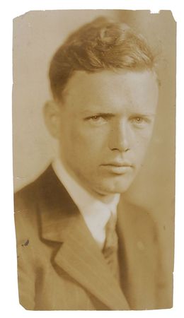 Lot #519 Charles Lindbergh: Harris and Ewing’s magnificent exclusive oversized portrait of Lindbergh after his 1927 transatlantic flight - Image 3