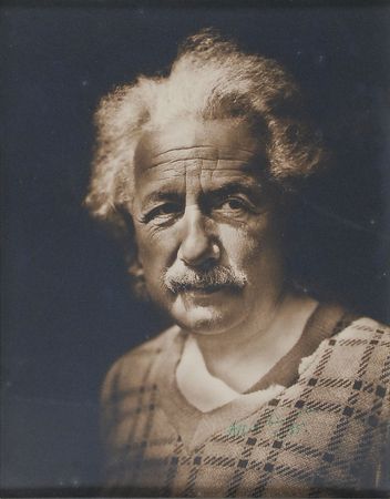 Lot #220 Albert Einstein: Marvelous 1935 casual portrait of Einstein - Image 1